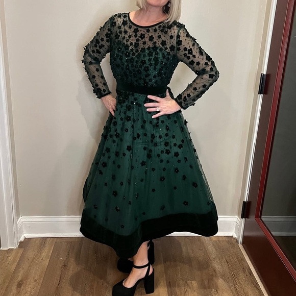 MAC DUGGAL Green Velvet Embellished Illusion Long Sleeve A Line Midi Dress 12 - Picture 5 of 13